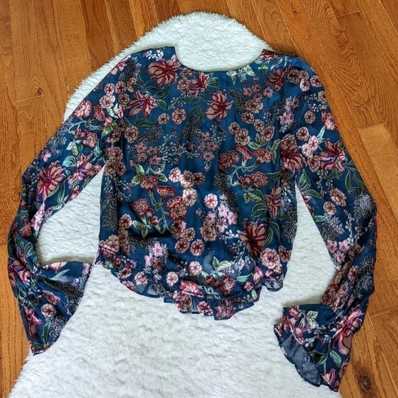 for LOVE AND LEMONS flora button back blouse floral burnout sheer blue xs - Picture 3 of 13